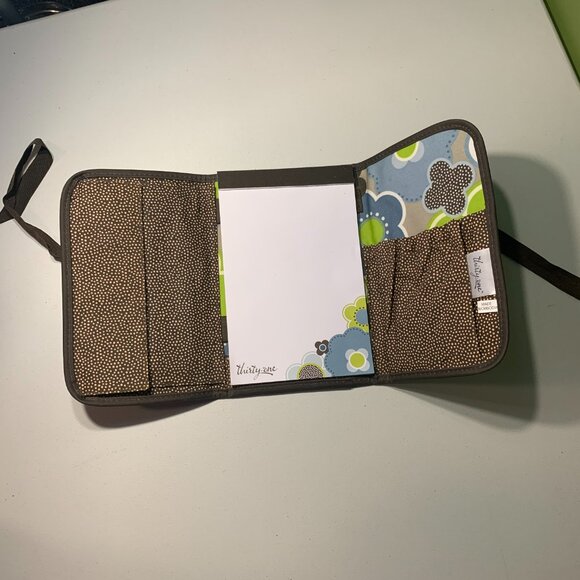 THIRTY-ONE Fold It Up Organizer Fold & Go Trifold Notebook in Awesome Blossom - Picture 4 of 6
